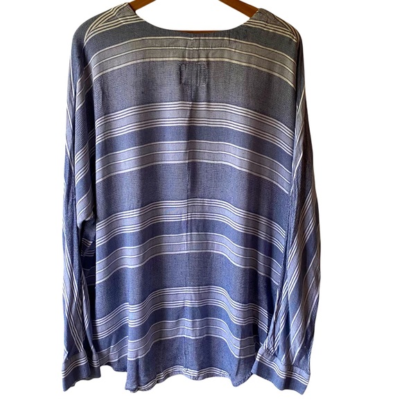 Rails Blue/White Lily Athens Stripe Tie Front Size Large - Picture 2 of 9